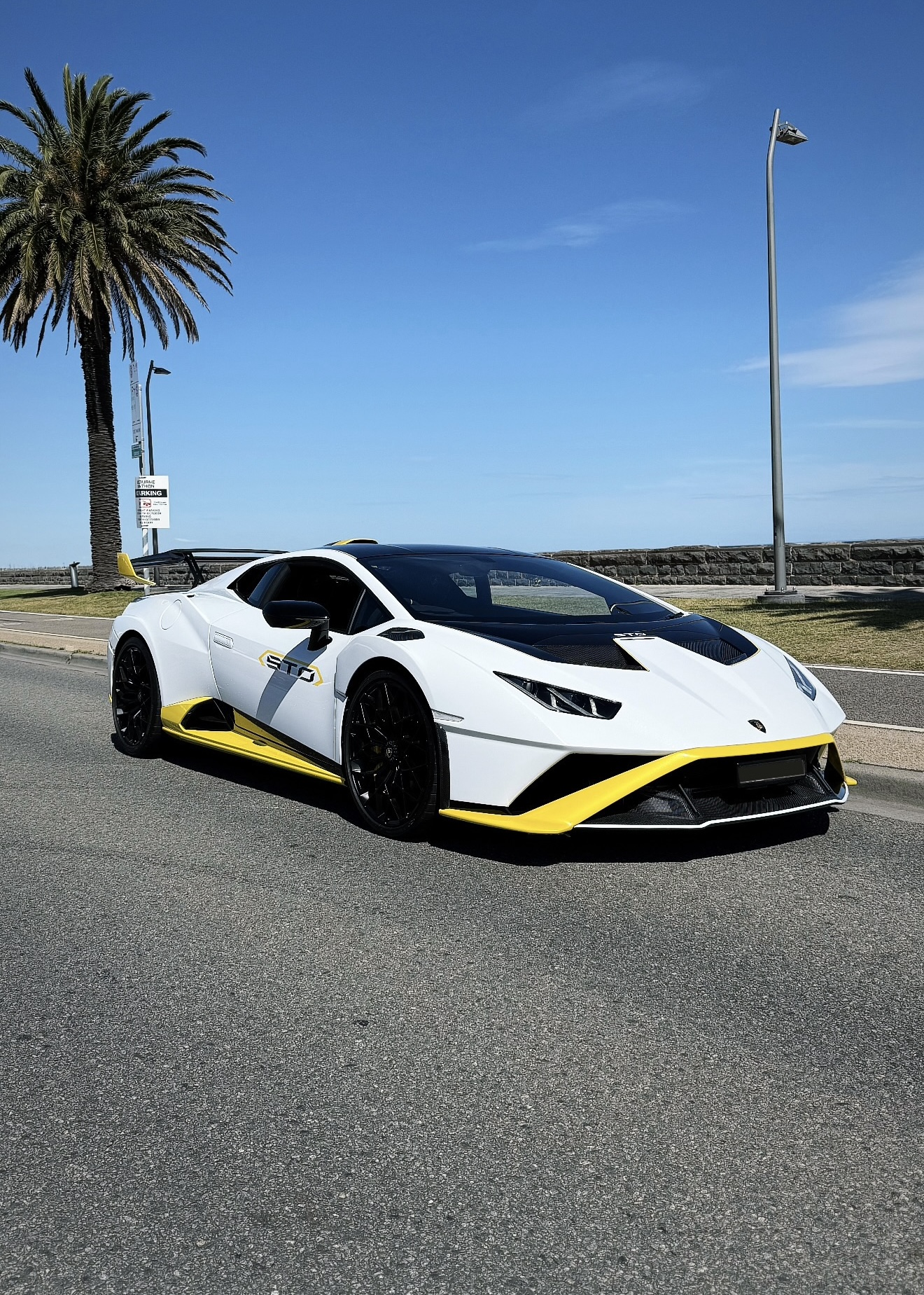 Lamborghini Huracán STO